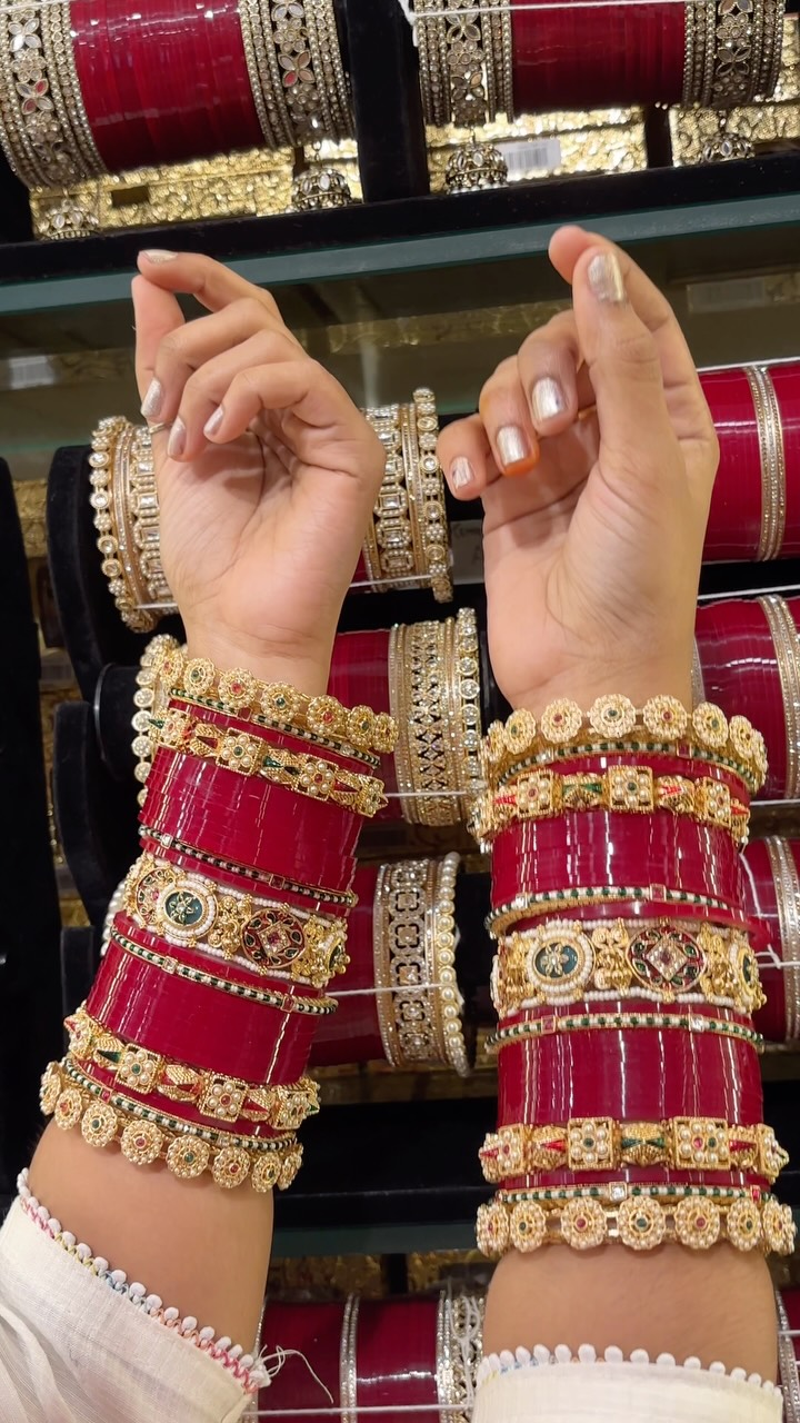 Original Bridal Tassel red and gold-tone chura with multicoloured details